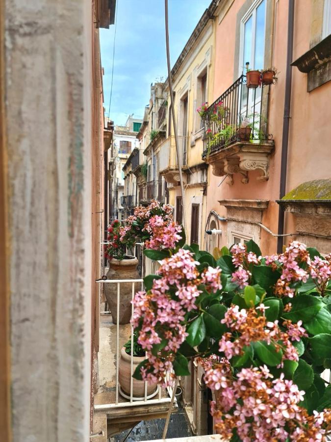 Il Pavone Di Ortigia Nuova Struttura Syrakus Exterior foto